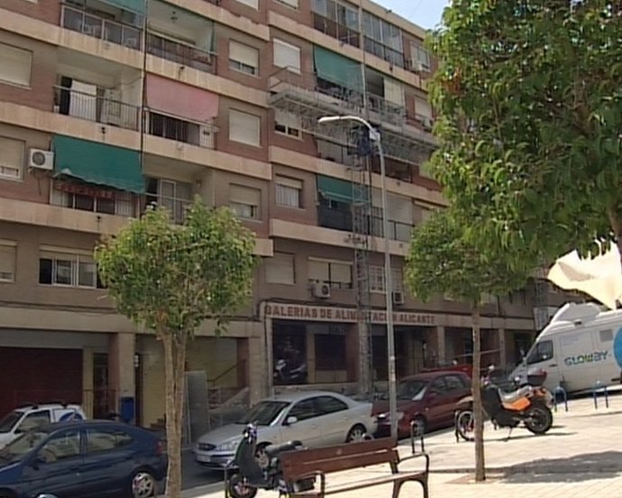 Fachada Del Edificio Donde Ocurrió El Crimen En Alicante