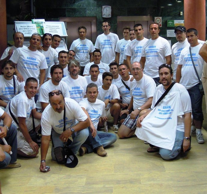 Encierro De Extrabajadores De Torraspapel, En Algeciras (Cádiz)