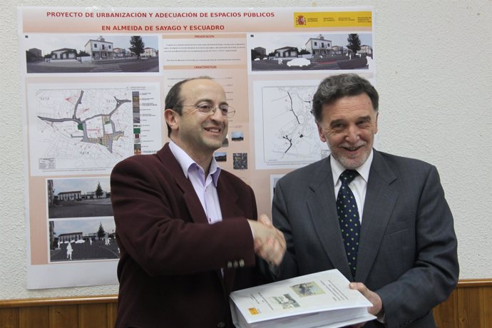 Alejo Y El Alcalde, Domingo Martín Aparicio, En La Presentación Del Proyecto