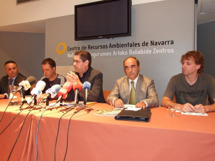 Igea, Marco, Eciolaza, Pangua Y Ortega, En La Firma Del Convenio. 