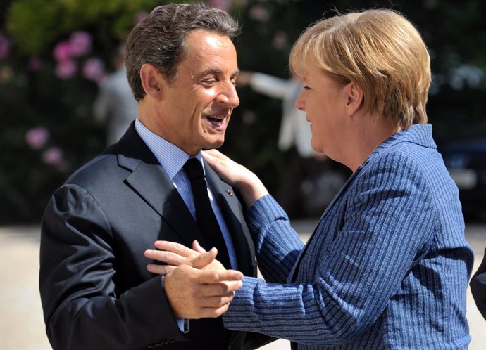 Nicolas Sarkozy Y Angela Merkel
