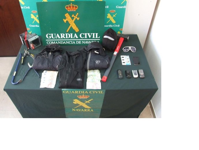 Material Incatado Por La Guardia Civil.