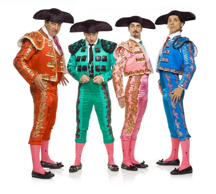 Cartel Del Espectáculo Muu De La Compañía Madrileña Yllana