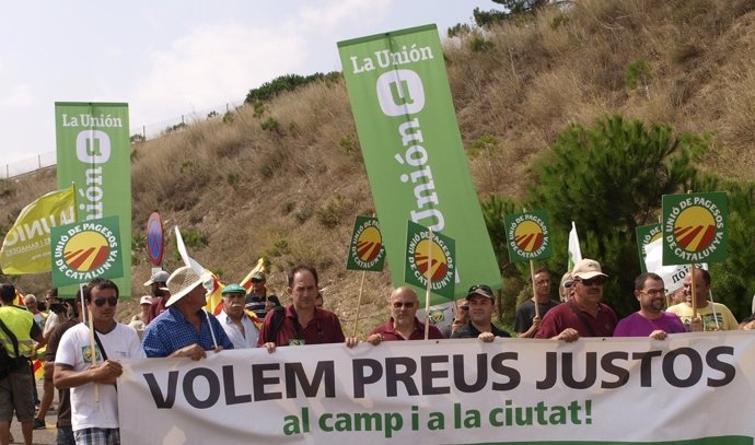 Agricultores Valencianos Durante La Manifestación En La Jonquera