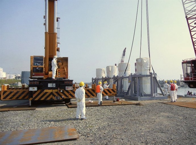 Central Nuclear De Fukushima En Japón