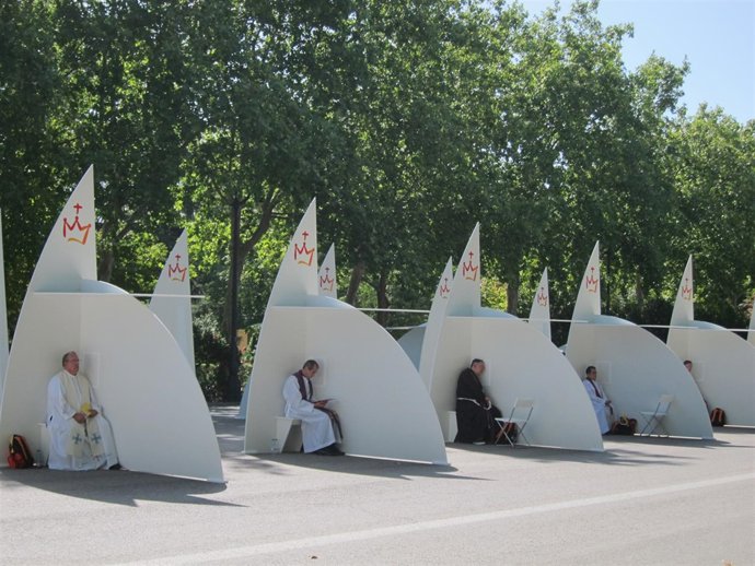 Varios Confesores En El Retiro