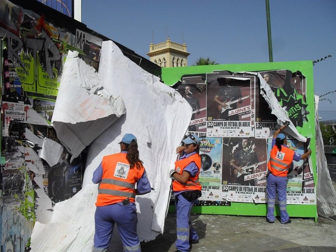Retirada De Carteles