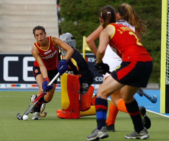 España Vence A Holanda