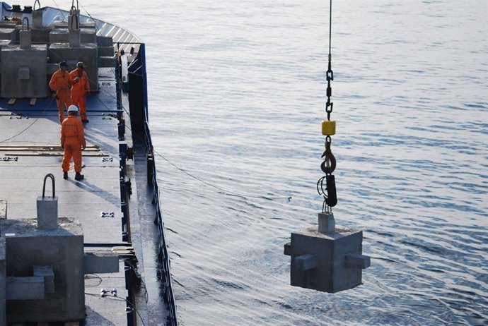 Instalación De Arrecifes Artificiales