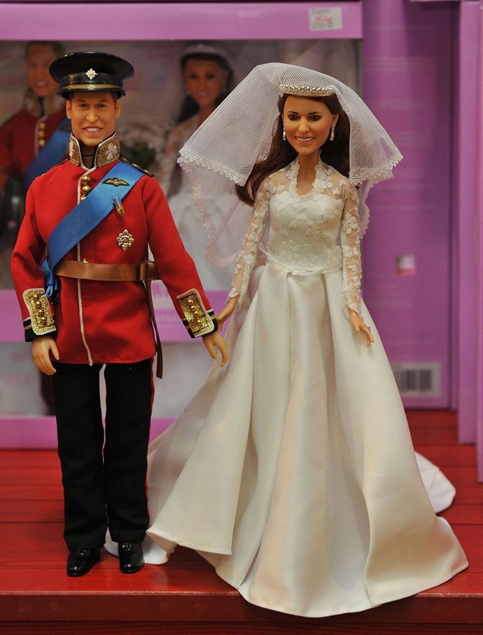 Los Duques De Cambridge Convertidos En Muñecos 