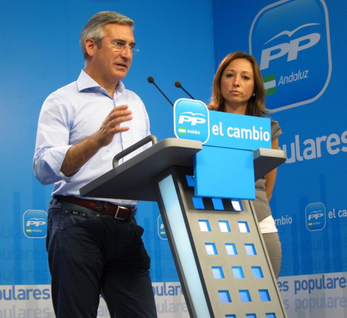 Miguel Ángel Arauz Y Patricia Navarro, Hoy En Rueda De Prensa