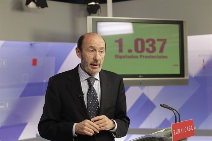 Alfredo Pérez Rubalcaba Explica En Ferraz Su Proyecto Sobre Diputaciones