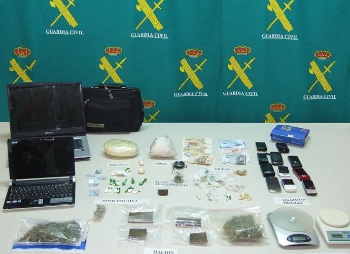 Objetos Decomisados Por La Guardia Civil En Menorca