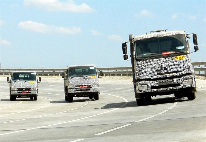 Camiones De Mercedes-Benz (Daimler)