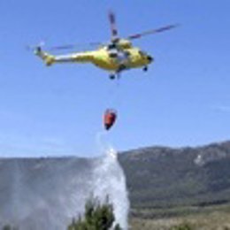 Helicóptero Contra Incendios De La Comunidad De Madrid