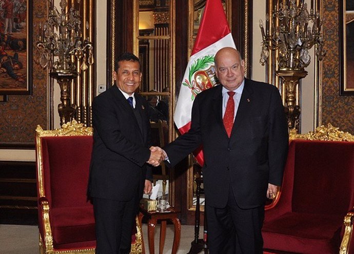 El Presidente Peruano, Ollanta Humala, Con Líder De La OEA, José Miguel Insulza.