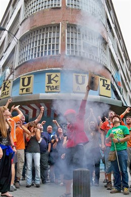 Lanzamiento Del Txupin En Kukutza