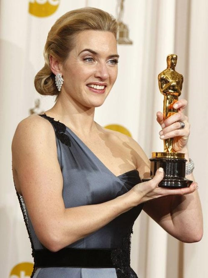 Kate Winslet posa con su Oscar