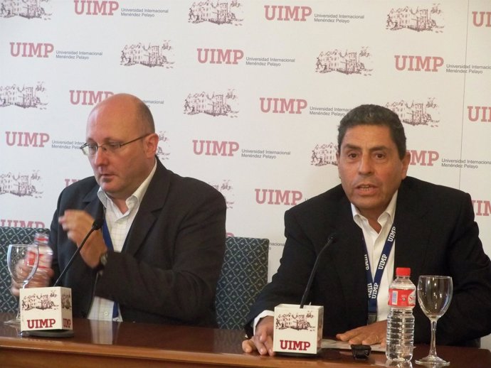 Rueda De Prensa De Inmigración UIMP