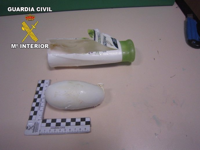 Cocaína Interceptada En El Prat En Un Bote De Champú