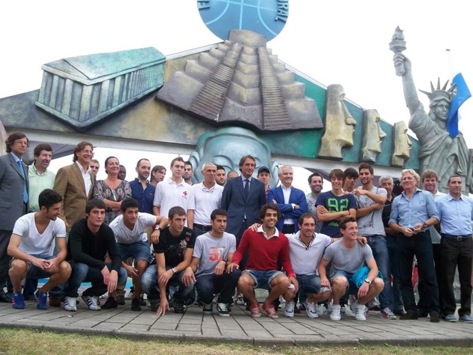 El Racing Muestra Su Face Más Solidaria