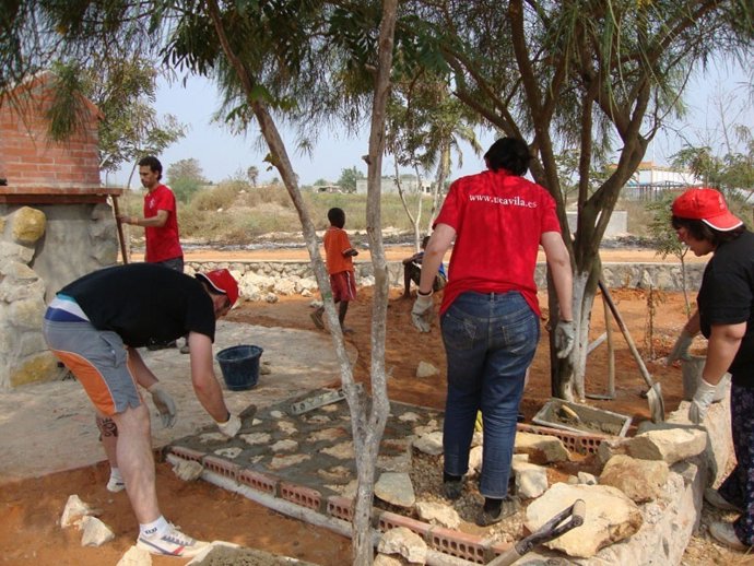 La UCAV Construye Un Centro De Acogida En Angola