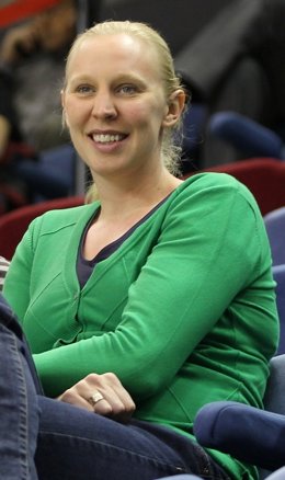 La Pívot Del Ciudad Ros Casares Ann Wauters