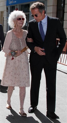 La Duquesa De Alba Y Alfonso Díez En La Toma De Posesión Del Nuevo Alcalde 