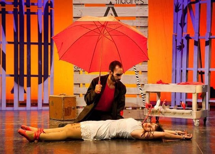 Una De Las Escenas De 'Destejiendo Sueños', De Sicenciodanza