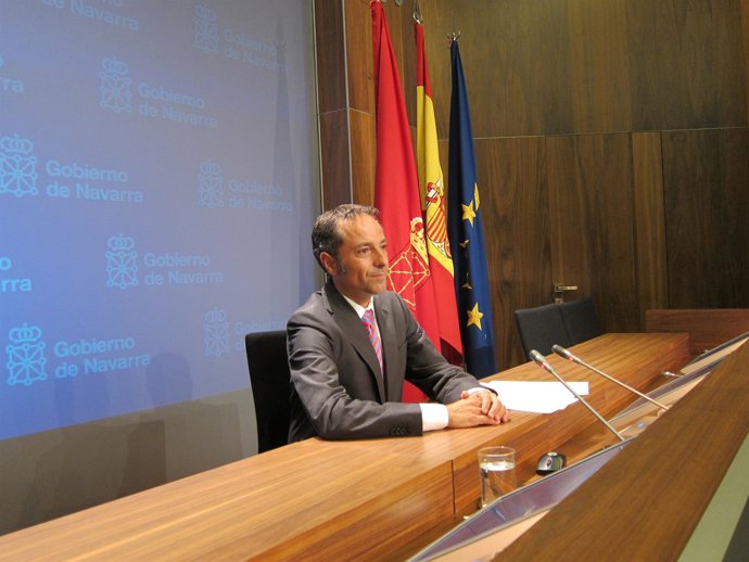 El Portavoz Del Gobierno, Juan Luis Sánchez De Muniáin.