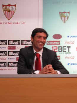Marcelino, En Rueda De Prensa 