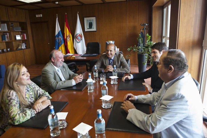 Encuentro Entre  Juan José Cardona Y Cecapyme