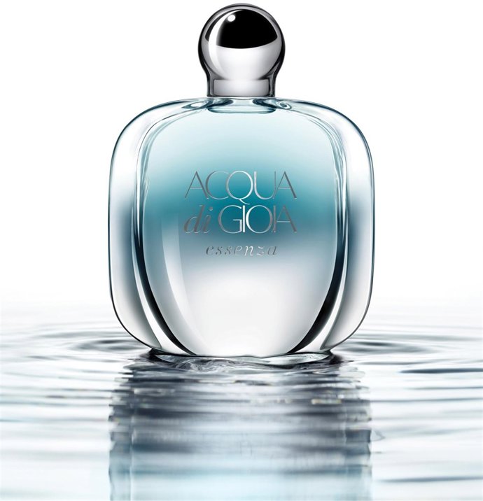 Imagen Bote De Colonia Para Nota De Prensa