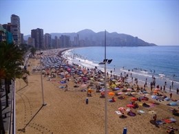 Imagen De Una Playa De Benidorm (Alicante)