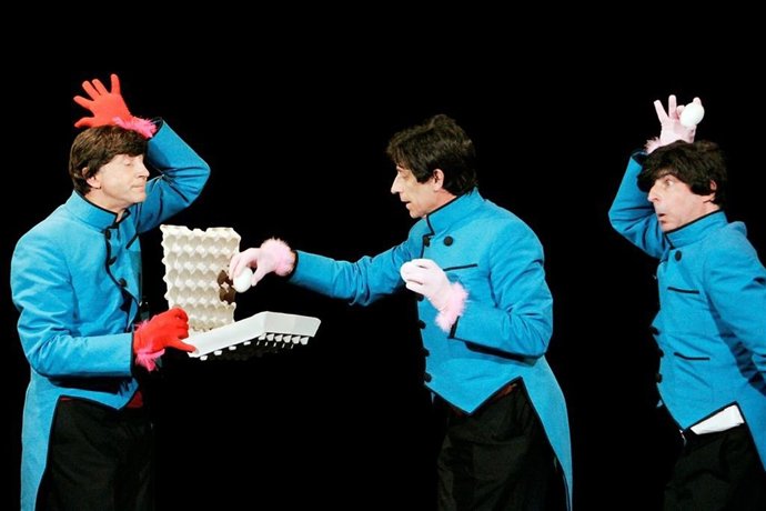 Compañía Vol-Ras Interpreta La Obra 'Canguelis'