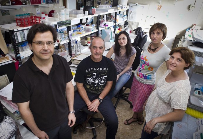 Rubén Artero, Enrique Pérez Payá, Amparo García, Beatriz Llamusi Y Mar Orzáez 