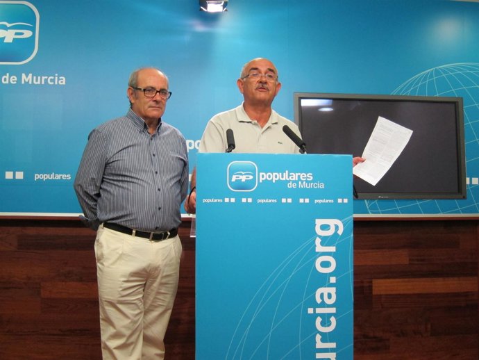 Arsenio Pacheco Y Alberto Garre En Rueda De Prensa