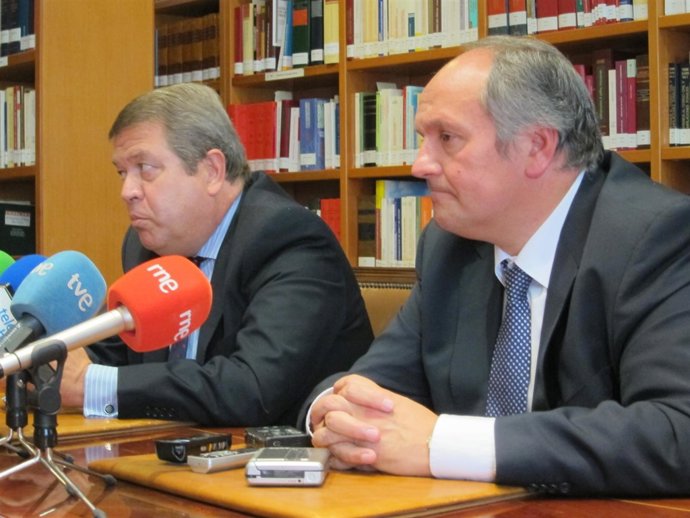 Presidente Del TSJC, César Tolosa, Y Consejero De Urbanismo, Javier Fernández