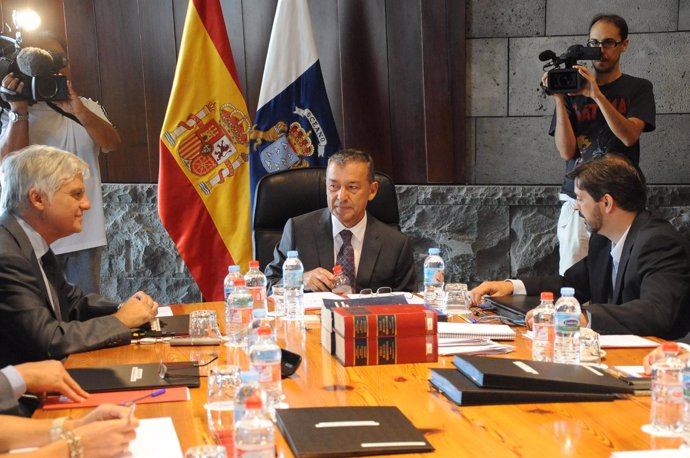 José Miguel Pérez, Paulino Rivero, Y Javier González Ortiz