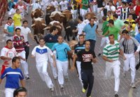 Animalistas denuncian "maltrato animal implícito en los encierros" e insta a buscar otras opciones de ocio en festejos