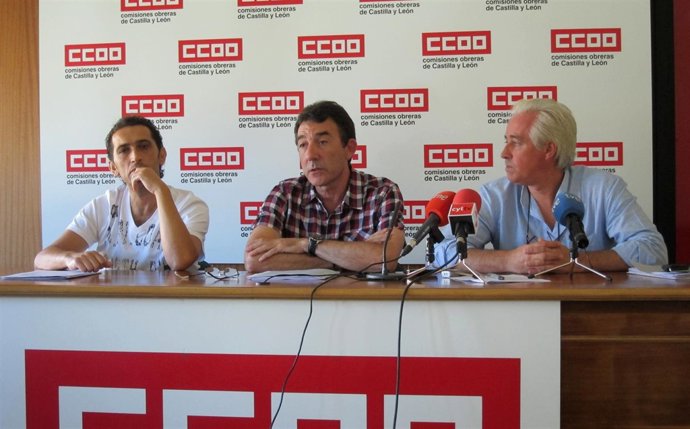 De Izq. A Drcha. Vicente Andrés, Ángel Hernández Y Jesús Olivar