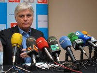 Pérez (PSC) asegura que el reto de evitar la duplicidad de competencias en Canarias "no es fácil"