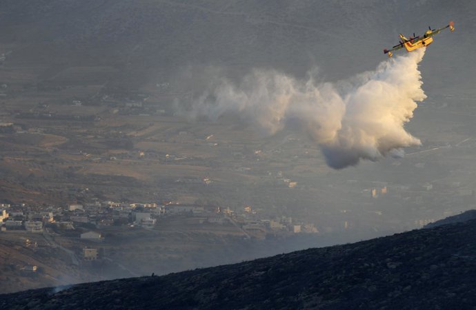 Extinción Incendio En Grecia