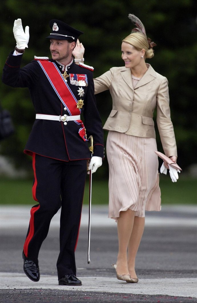 Los Principes Haakon Y Mette Marit