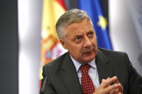 Blanco: Rubalcaba, como Rajoy, ha "fijado la orientación"