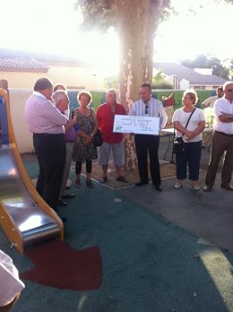 Entrega Del Cheque A Las Autoridades Del Ayuntamiento De Lorca