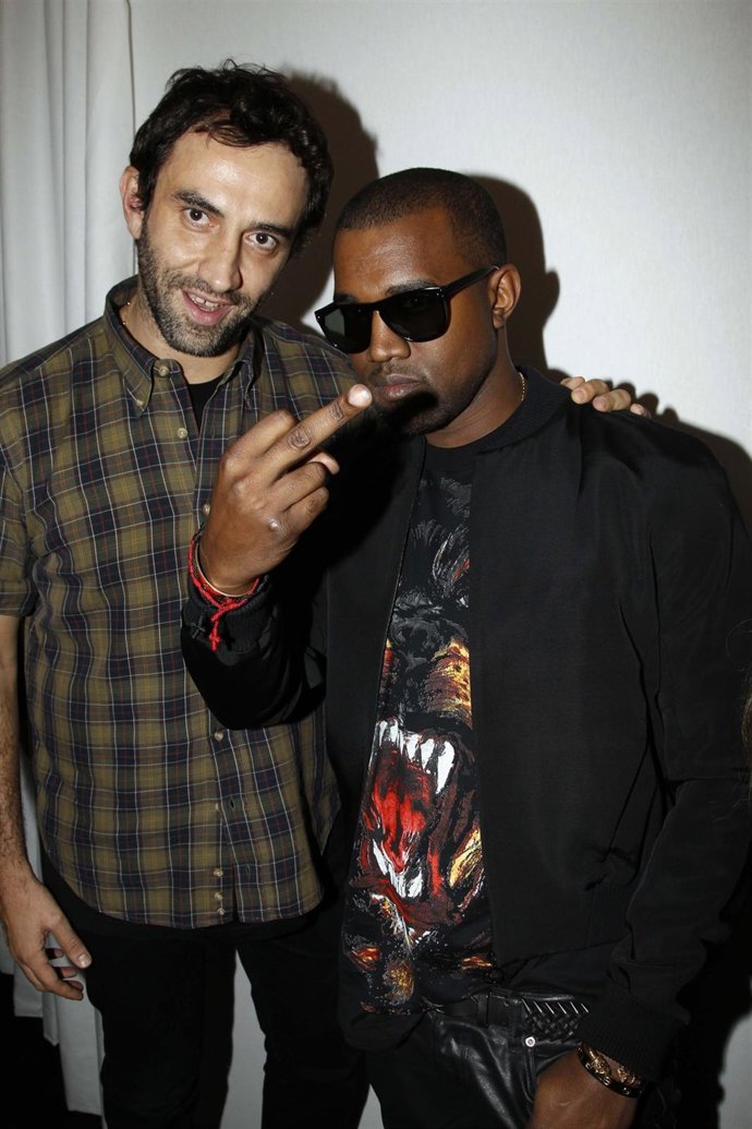 El Rapero Kanye West Y El Director Creativo De Givenchy, Ricardo Tisci 