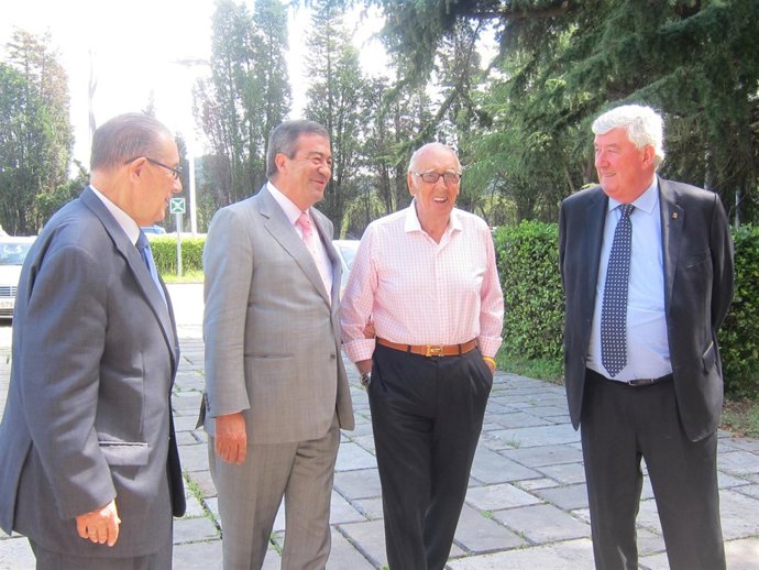 Acto De Clausura De Los Cursos De La Granda