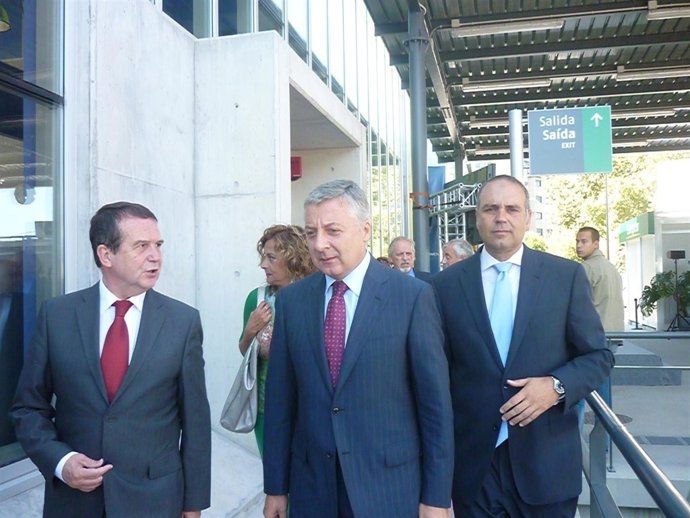 Blanco, En Su Visita A Vigo