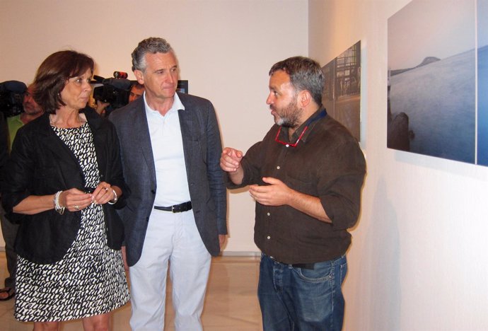 El Consejero De Cultura, Paulino Plata, En La Exposición En Málaga